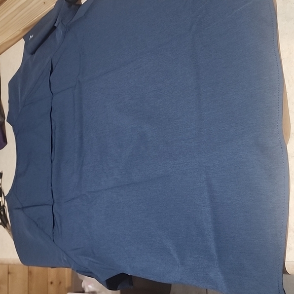 Carhartt Force v neck top NWT Large - Picture 5 of 6